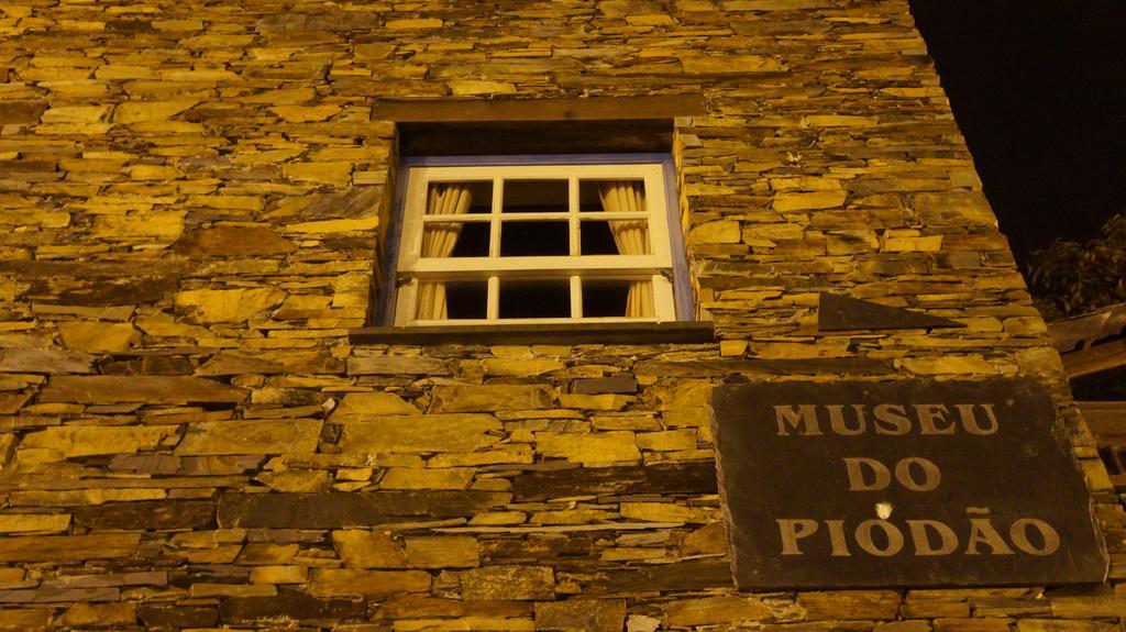 Gasthaus Casa Da Quelha Chas de Egua Exterior foto