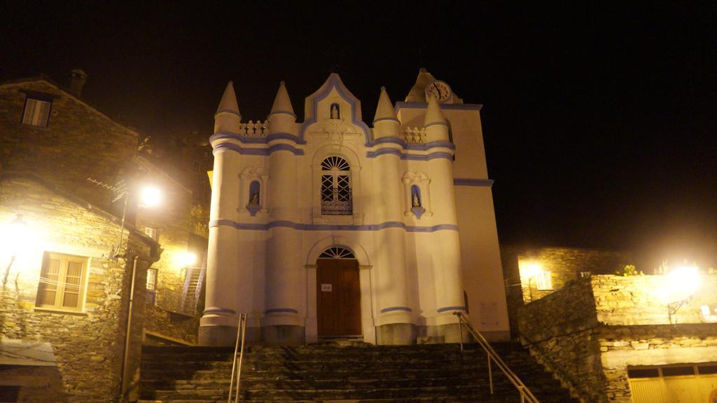 Gasthaus Casa Da Quelha Chas de Egua Exterior foto