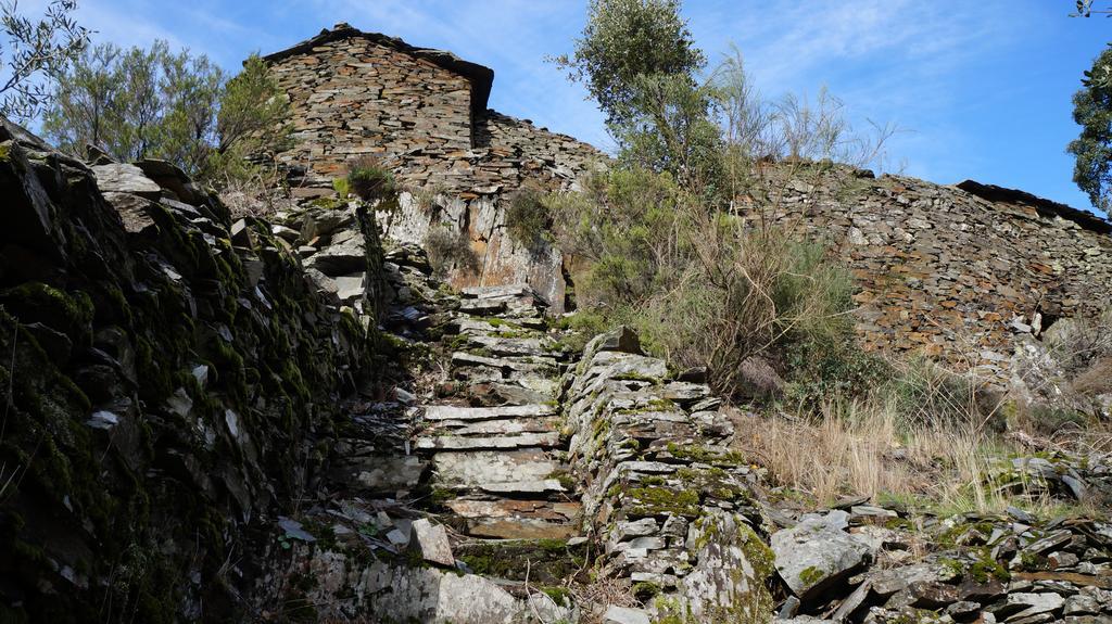 Gasthaus Casa Da Quelha Chas de Egua Exterior foto